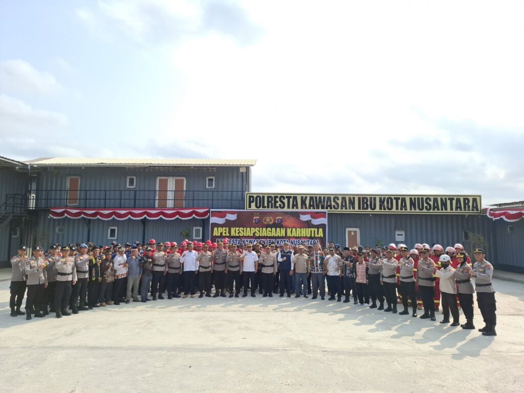 Perkuat Kesiapsiagaan Karhutla, Polresta Kawasan IKN Gelar Apel dan Simulasi Pemadaman WhatsApp Image 2026 09 04 at 09.55.21
