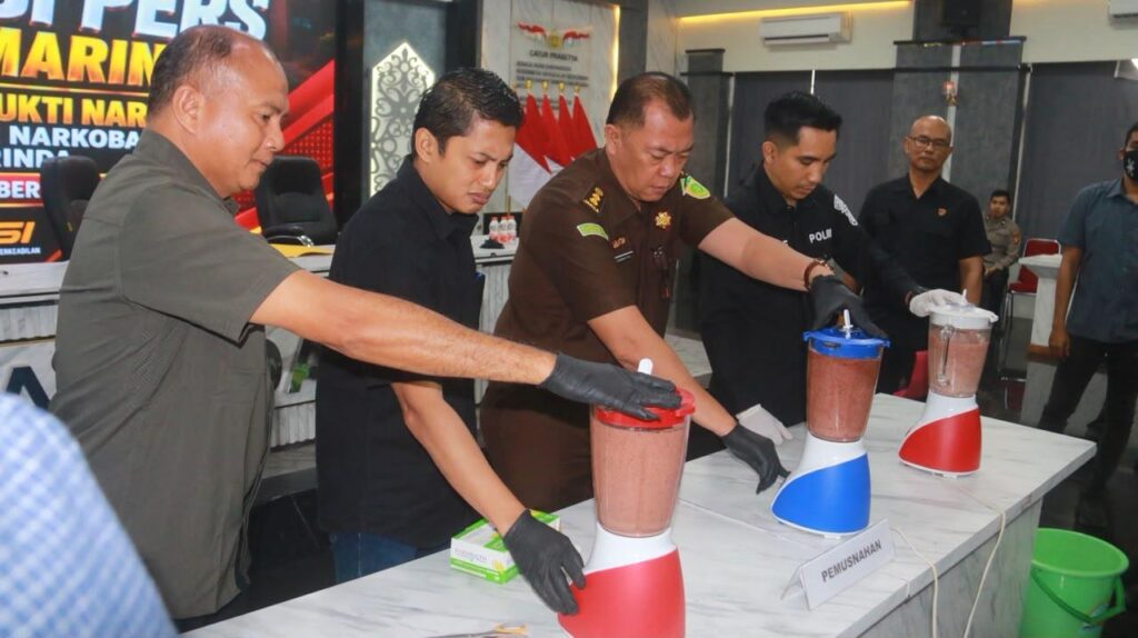 Polresta Samarinda Musnahkan 1,9 Kg Sabu dan 1.022 Pil Ekstasi WhatsApp Image 2026 09 18 at 11.24.47