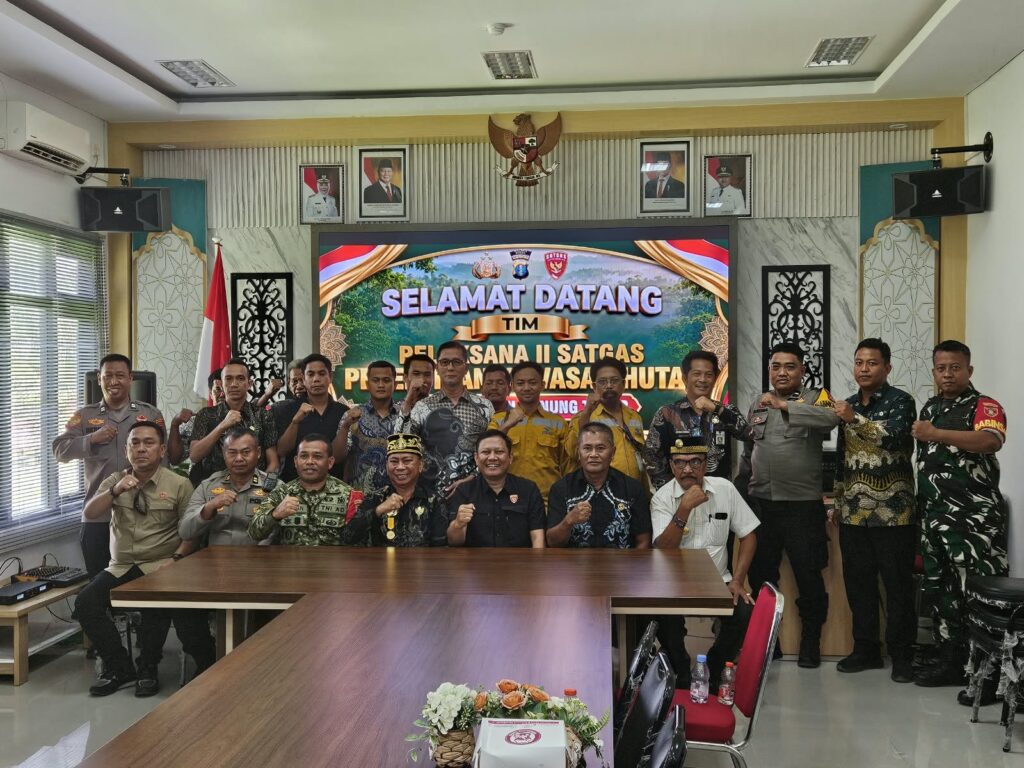 Satgas PKH Bareskrim Polri Sosialisasikan Penertiban Kawasan Hutan di Gunung Tabur WhatsApp Image 2026 10 02 at 09.07.22