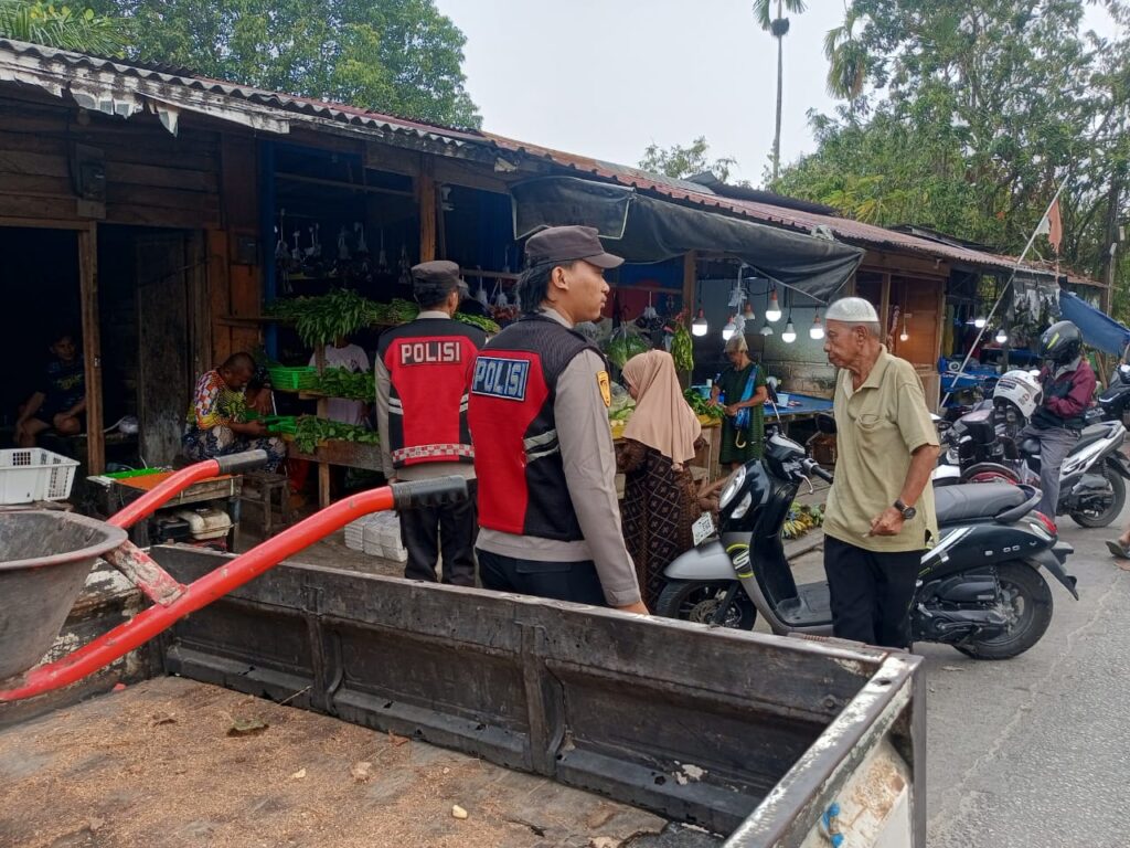Polri Hadir di Tengah Masyarakat, Polsek Penajam Perkuat Kamtibmas Lewat Patroli Dialogis WhatsApp Image 2026 10 07 at 09.37.11