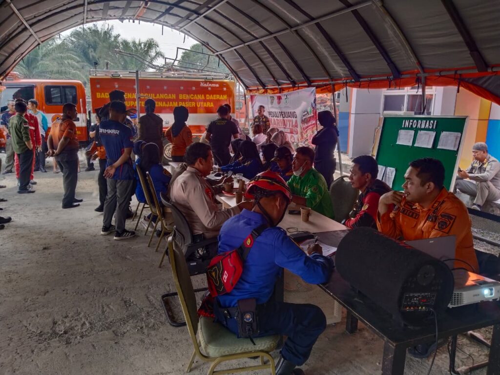 Polres PPU Bersama Tim Gabungan Perkuat Langkah Penanganan Karhutla, Keselamatan Jadi Prioritas WhatsApp Image 2026 10 08 at 08.36.36