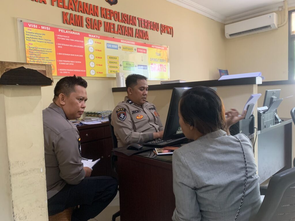 Polisi Bersama Masyarakat, SPKT Polda Kaltim Responsif Layani Berbagai Pengaduan WhatsApp Image 2026 10 15 at 11.10.34
