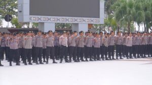 Wakapolda Kaltim Pimpin Apel Pelayanan Unjuk Rasa, Tekankan Pendekatan Humanis dan Profesional 2 WhatsApp Image 2026 10 21 at 15.01.34