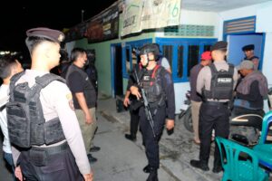 Polda Kaltim Gelar Operasi Sarang Narkoba di Manggar Sari, 26 Orang Jalani Tes Urine 2 WhatsApp Image 2026 10 22 at 00.57.31