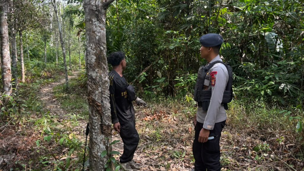 Brimob Polda Kaltim Intensifkan Patroli di Balikpapan, Cegah Karhutla dan Jaga Kamtibmas WhatsApp Image 2026 10 26 at 11.37.30
