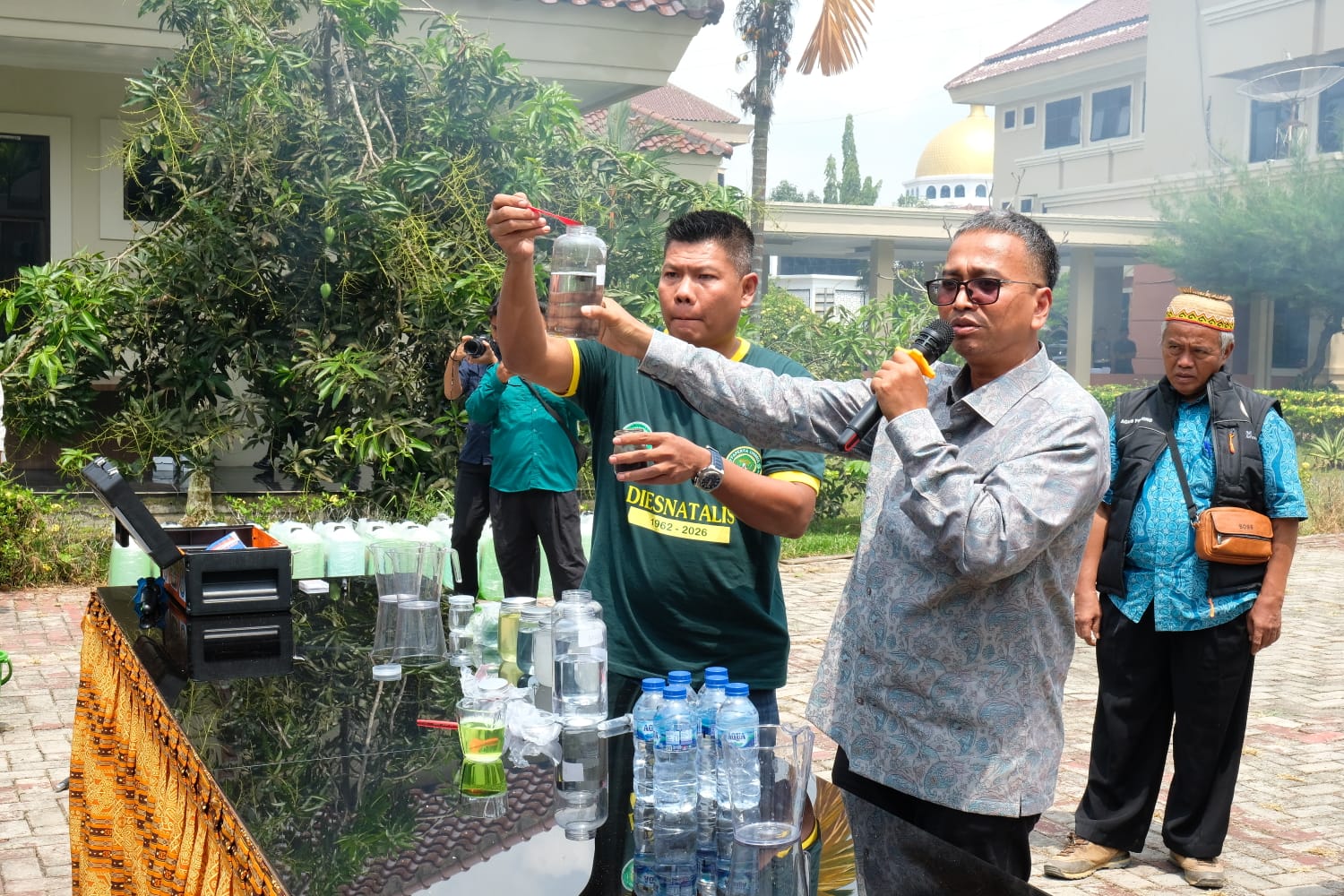 Polda Kaltim dan Universitas Mulawarman Uji Inovasi Surface Active Agent untuk Penanganan Karhutla 1 WhatsApp Image 2026 10 28 at 11.40.30