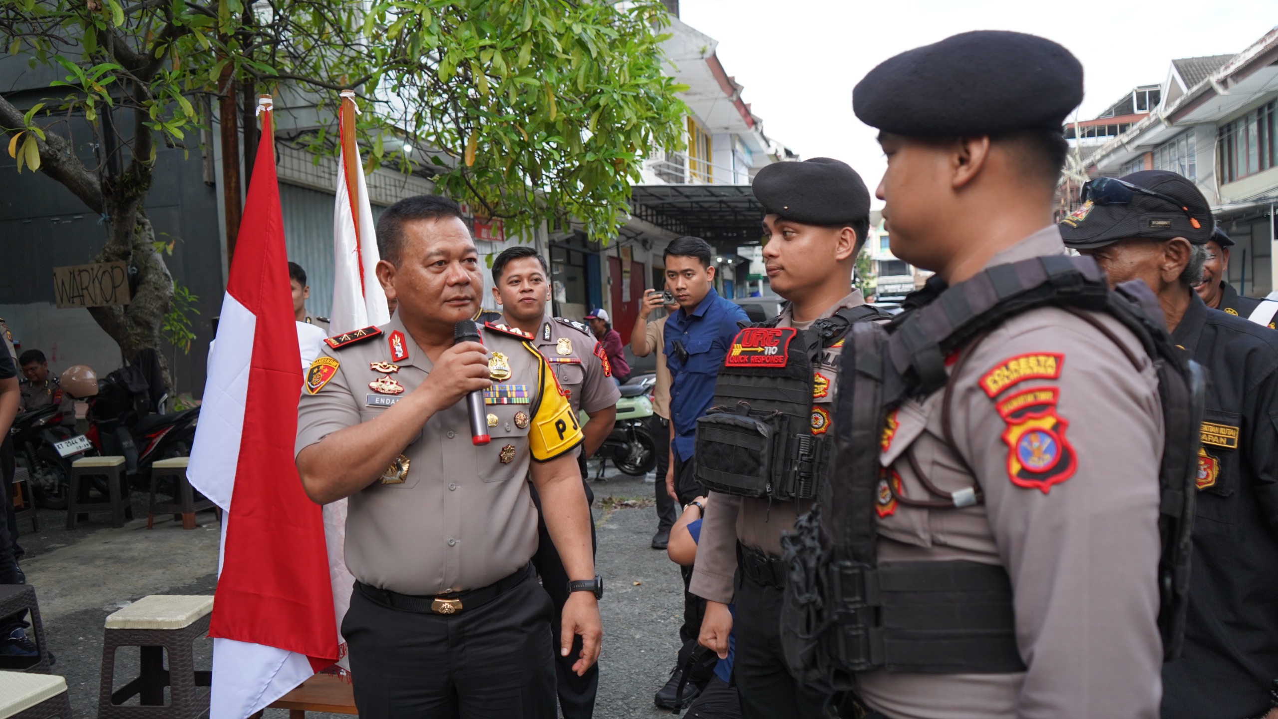 Polisi Bersama Masyarakat, Kapolda Kaltim Perkuat Silaturahmi dan Sinergi Kamtibmas Bersama Masyarakat 2 WhatsApp Image 2026 10 28 at 18.22.26