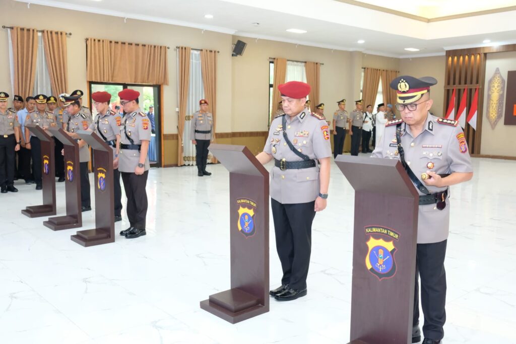 Resmi Berganti, Kapolda Kaltim Pimpin Sertijab Dirreskrimum, Dirreskrimsus dan Kapolresta Samarinda WhatsApp Image 2026 10 29 at 11.05.37