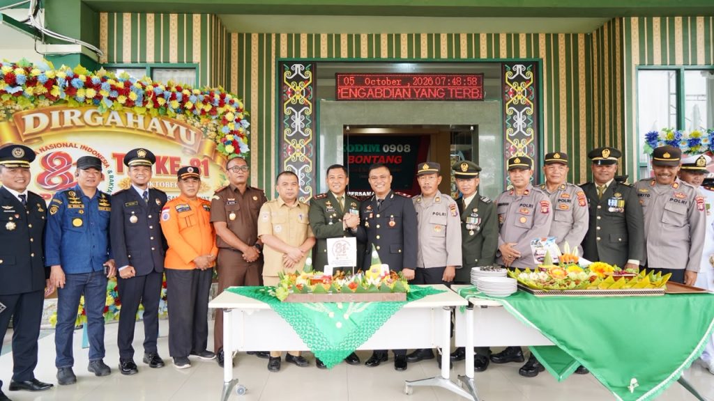 Polres Bontang Pererat Sinergi TNI-Polri Lewat Perayaan HUT TNI ke-81 bontang